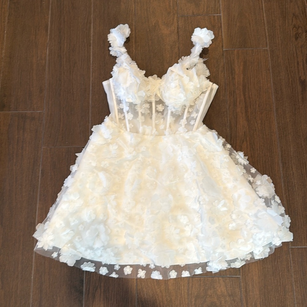 White flower dress size 8
